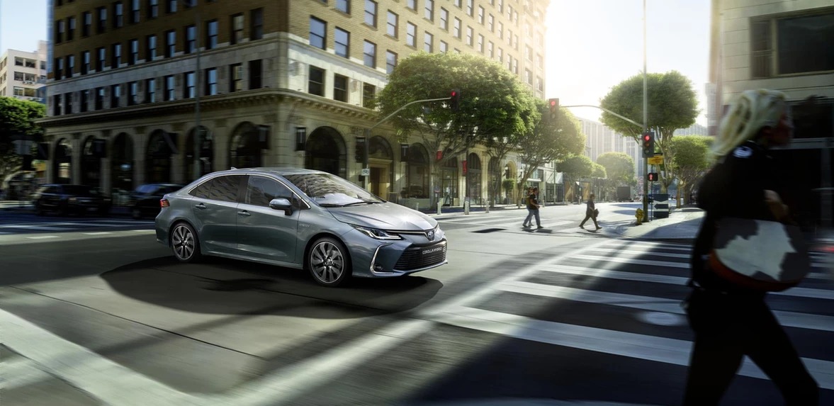 banner toyota corolla altis 5