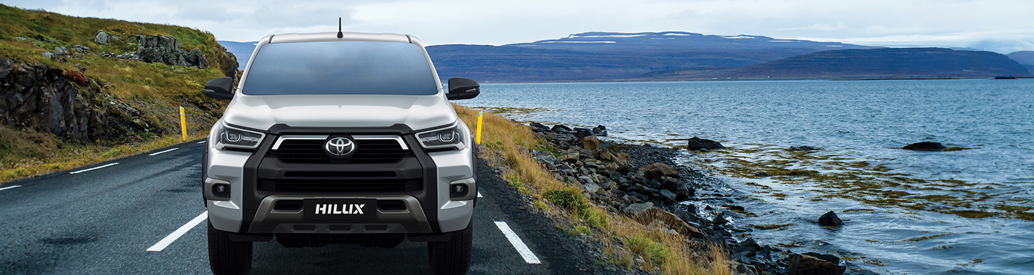 banner toyota hilux 3