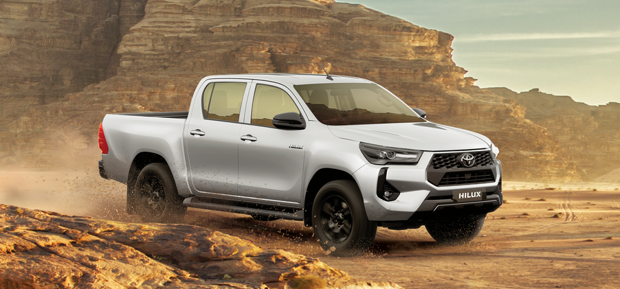 banner toyota hilux 5