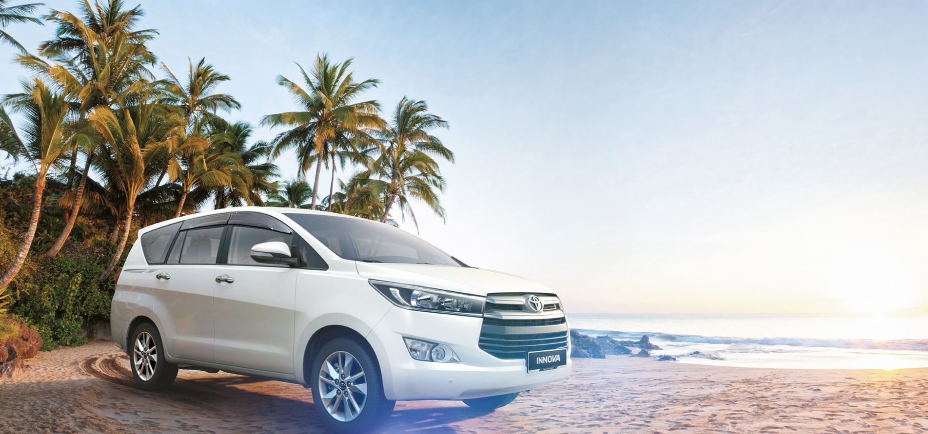banner toyota innova 4