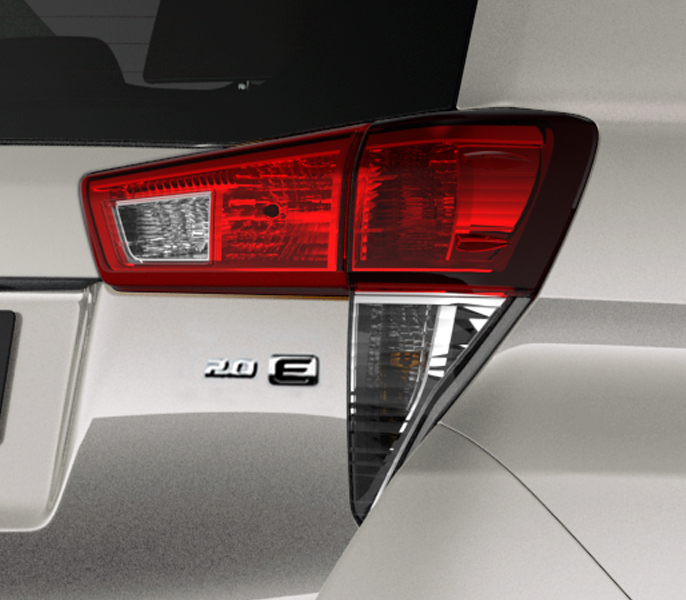 cụm đèn sau toyota innova