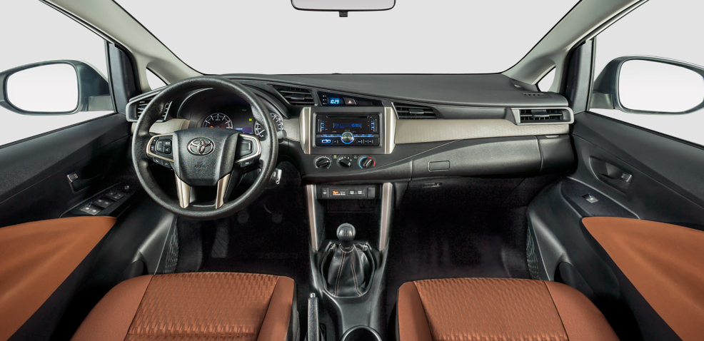 không gian nội thất toyota innova