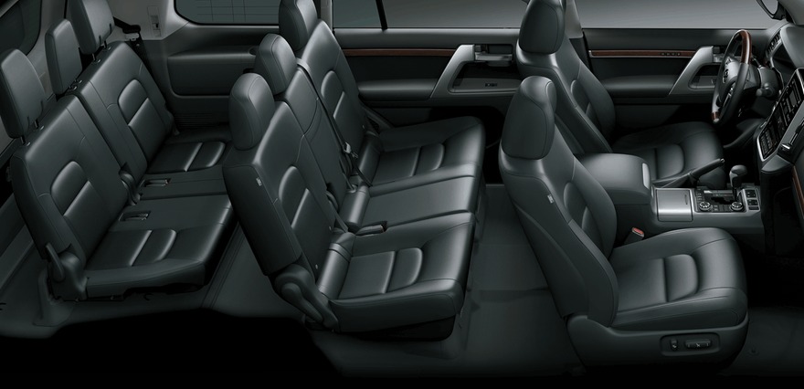 không gian nội thất toyota land cruiser
