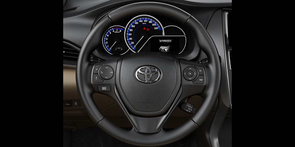 tay lái toyota yaris